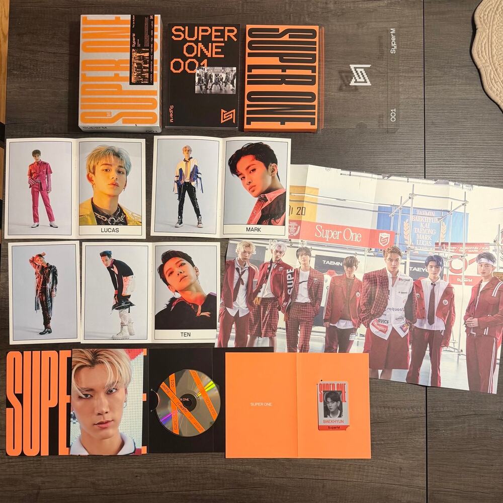 SuperM Super One 001 Version Album w/ Baekhyun ID Card, Poster & CD K-POP